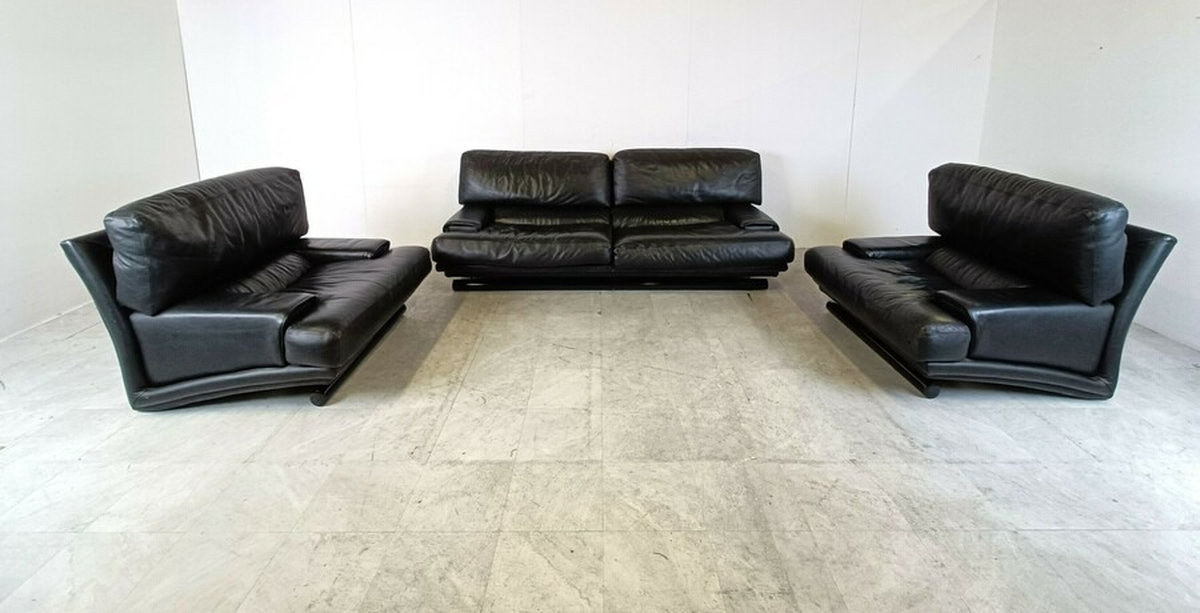 Bọc sofa cho bộ ghế da màu đen sang trọng