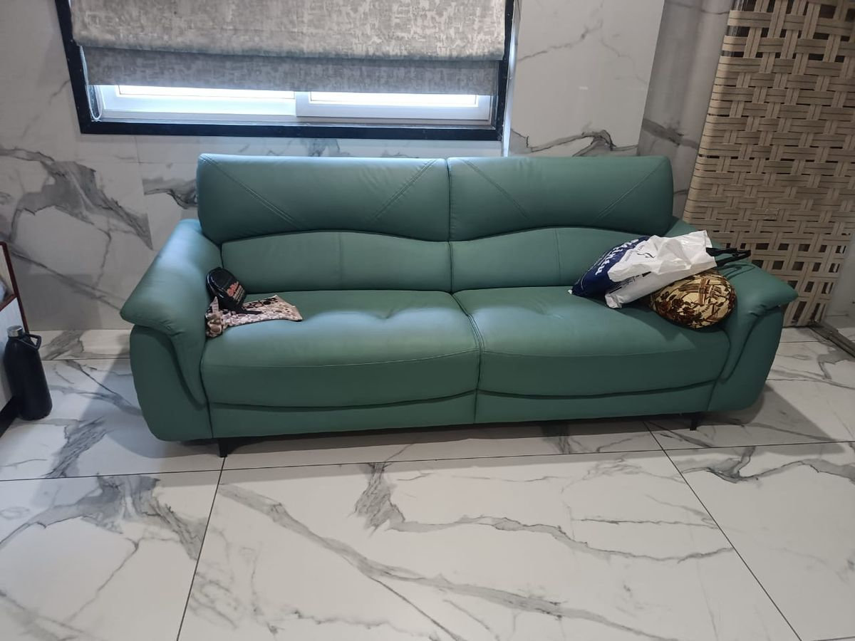 Bọc ghế sofa tại Quận 1 bằng da màu xanh ngọc bích